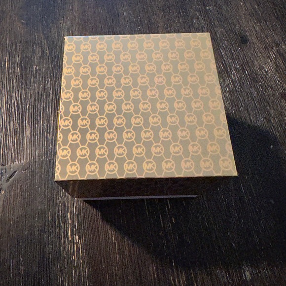 MK bracelet - Picture 13 of 14